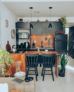 O que é o estilo de decoração industrial e como combinar?