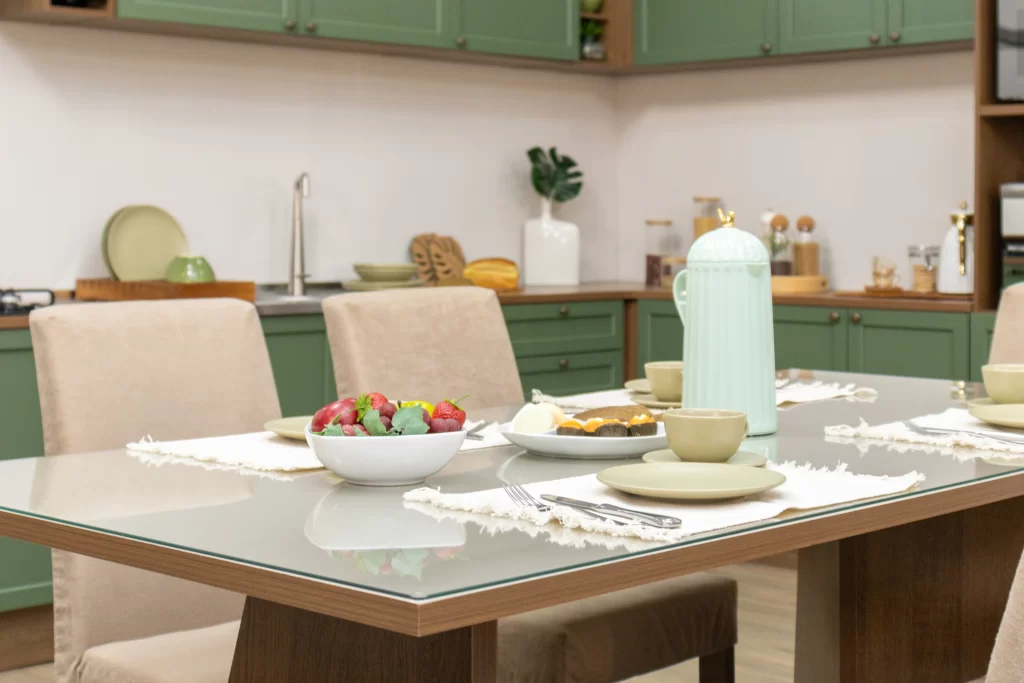 Sala de jantar crema