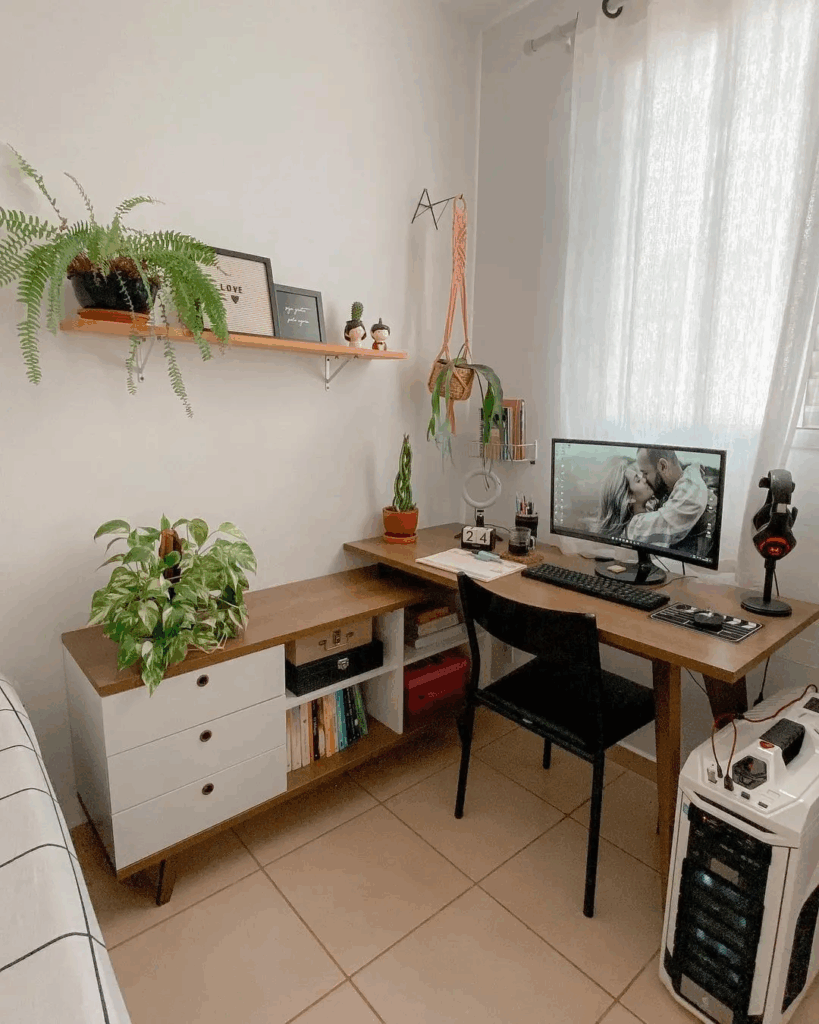 Mesa de escritório para trocar móveis na Black Friday