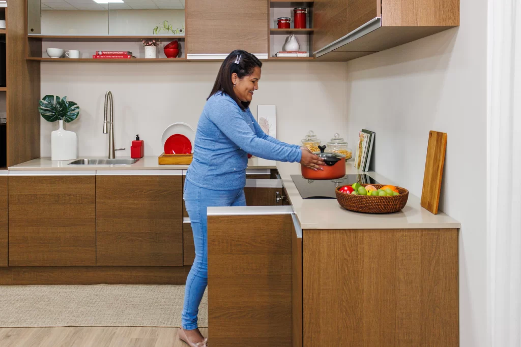 Móveis de madeira sustentável para a cozinha