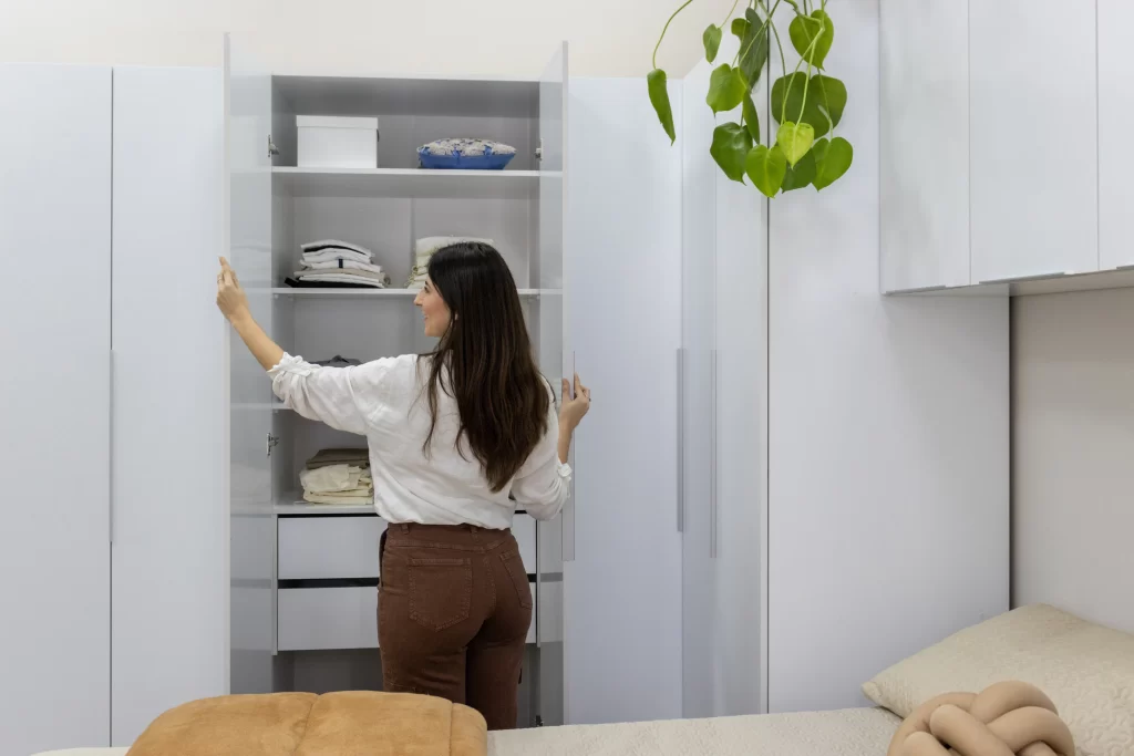 Guarda roupa modulado Neo de canto