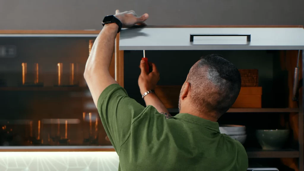 Entenda como montar móveis de cozinha