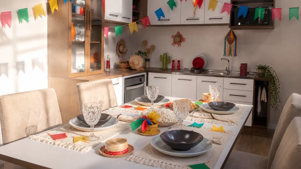 Móveis Mades para criar decoração de festa junina em casa