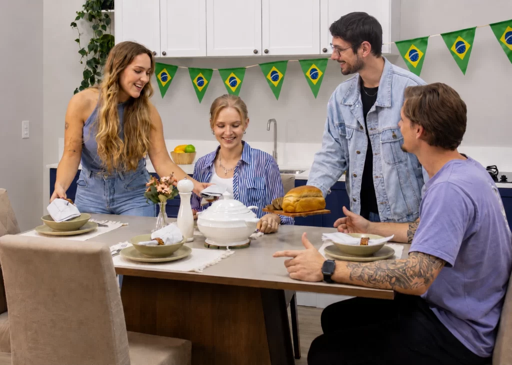 Cozinha integrada para receber amigos durante os jogos da Copa do Mundo