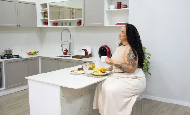 A cozinha Vik da Madesa agora conta com a cor Crema