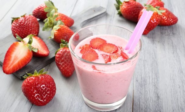 batida-vinho-e-morango