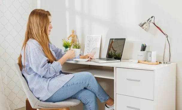 Móveis planejados para montar seu escritório madesa