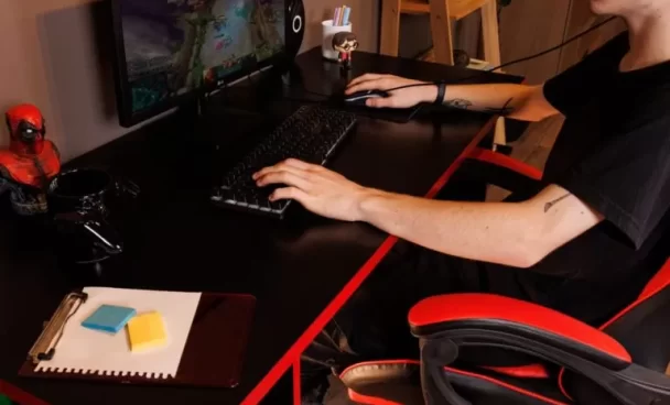 mesa-gamer-perfeita-768x512